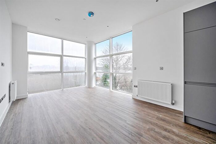 1 Bedroom Property To Rent In Roop House Waterfront, Fleet, GU51