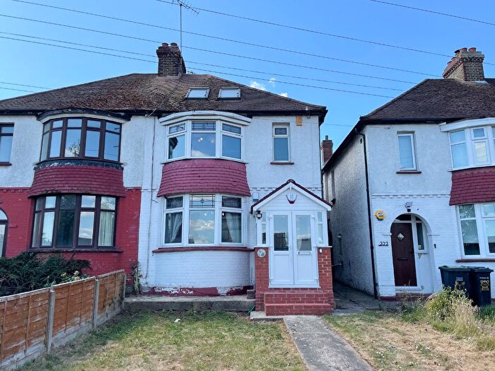 4 Bedroom Semi-Detached House To Rent In Rochester Road, Gravesend, Kent, DA12