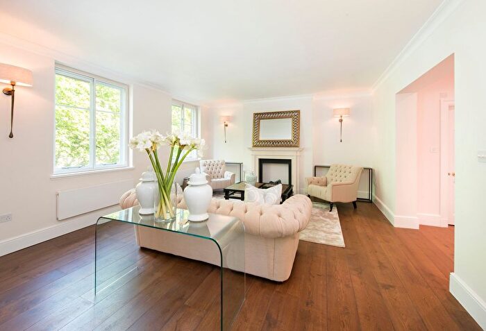 4 Bedroom Flat To Rent In Bryanston Square, Marylebone, London, W1H
