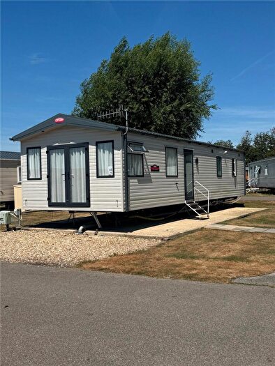 2 Bedroom Mobile Home For Sale In Vinnetrow Road, Runcton, Chichester, West Sussex, PO20