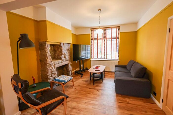 3 Bedroom Terraced House To Rent In Davenport Avenue, Withington, M20