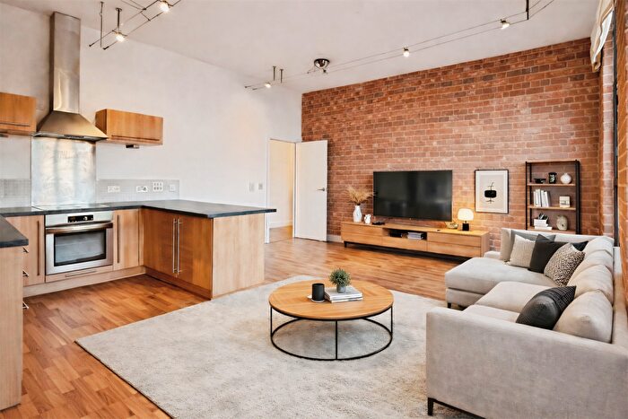 2 Bedroom Apartment For Sale In The Lace Mill, Wollaton Road, Beeston, NG9