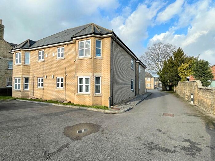 2 Bedroom Flat To Rent In Dilley Croft, Biggleswade, SG18