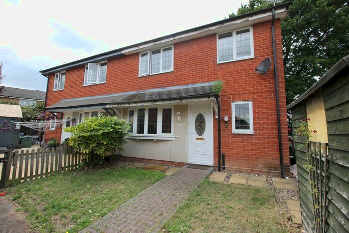 2 Bedroom Property To Rent In Flanders Field, Colchester, Essex, CO2