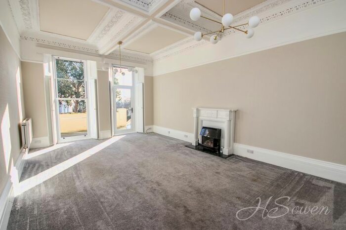 3 Bedroom Flat To Rent In Falkland Road, Torquay, TQ2