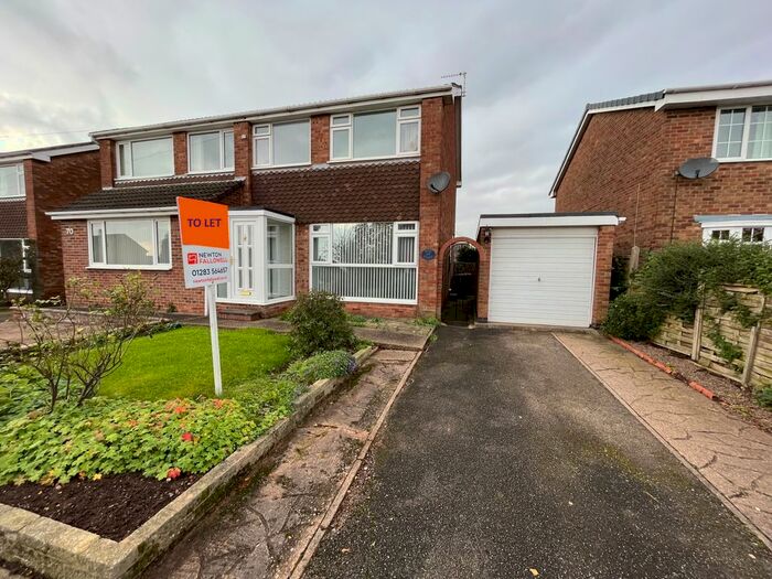 3 Bedroom Semi-Detached House To Rent In Hawthorn Crescent, Burton-On-Trent, DE15