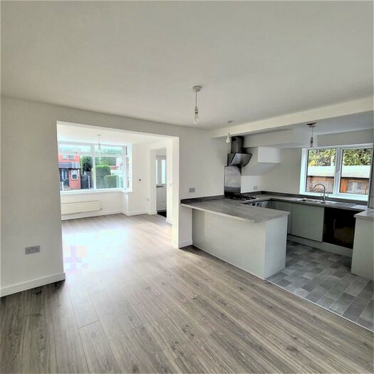 3 Bedroom Detached House To Rent In Hastings Road, Prestwich, Manchester, M25