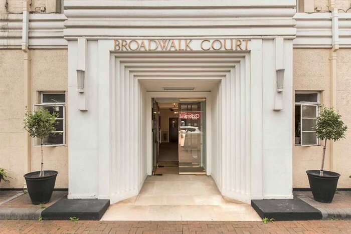 Studio To Rent In Palace Gardens Terrace, London, W8