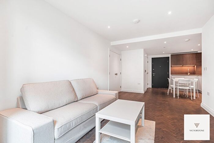 1 Bedroom Flat To Rent In Halcyon House, Royal Eden Docks, London, E16