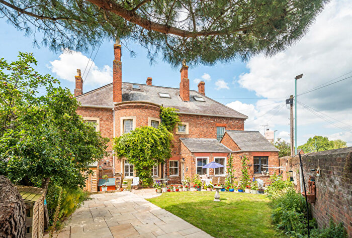 6 Bedroom House For Sale In Bredon Road, Tewkesbury, Gloucestershire, GL20