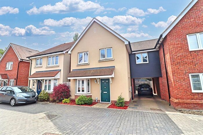 3 Bedroom Link Detached House To Rent In Hawthorn Way, Black Notley, Braintree, CM77