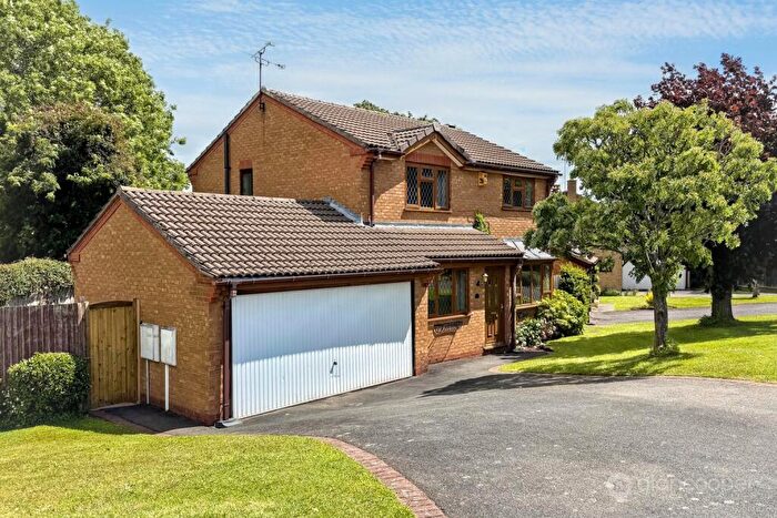 4 Bedroom Detached House For Sale In Sherbourne Avenue, Stockingford, Nuneaton, CV10