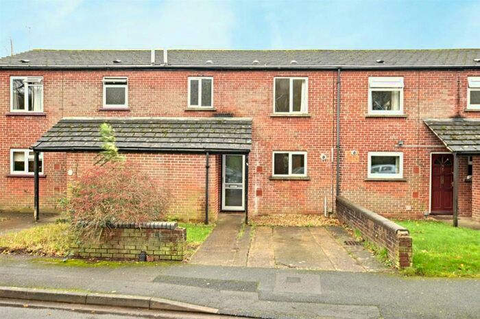 4 Bedroom House To Rent In Broadoak Road, Woodfarm, OX3