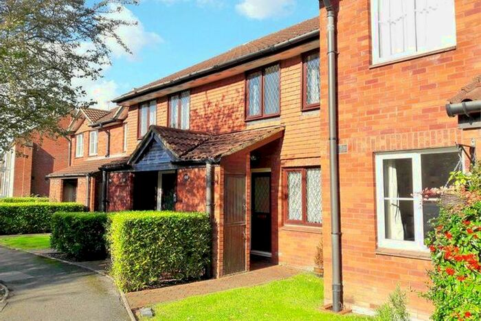 1 Bedroom Maisonette To Rent In Ebury Road, Watford, WD17