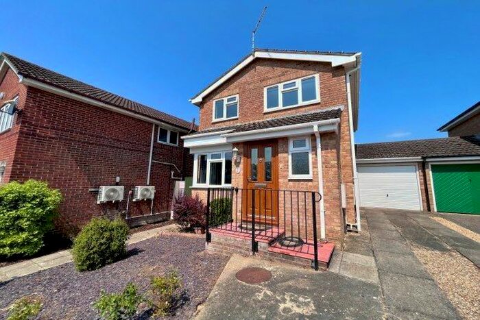 3 Bedroom Property To Rent In Chaldon Road, Poole, BH17