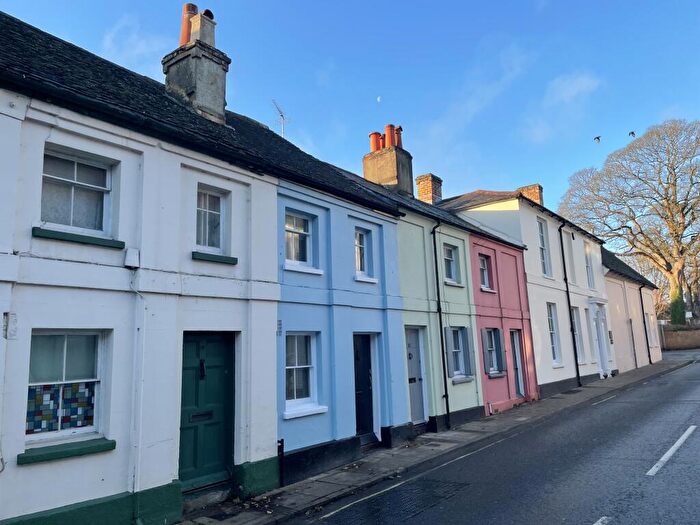 2 Bedroom Terraced House For Sale In Lenten Street, Alton, GU34