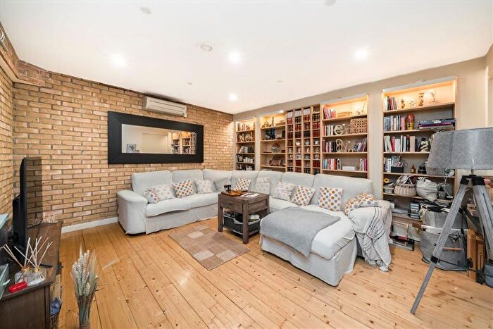 2 Bedroom Flat To Rent In Hollywood Road, South Kensington, SW10