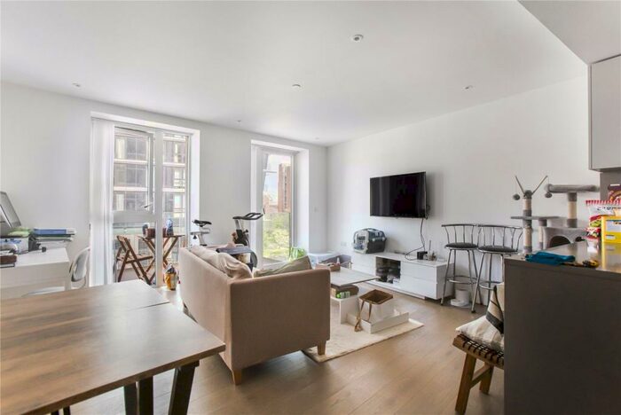 2 Bedroom Apartment To Rent In Ariel House, London Dock, Wapping, London, E1W