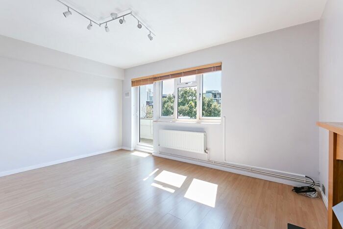 2 Bedroom Flat For Sale In Studley Road, Stockwell, London, SW4