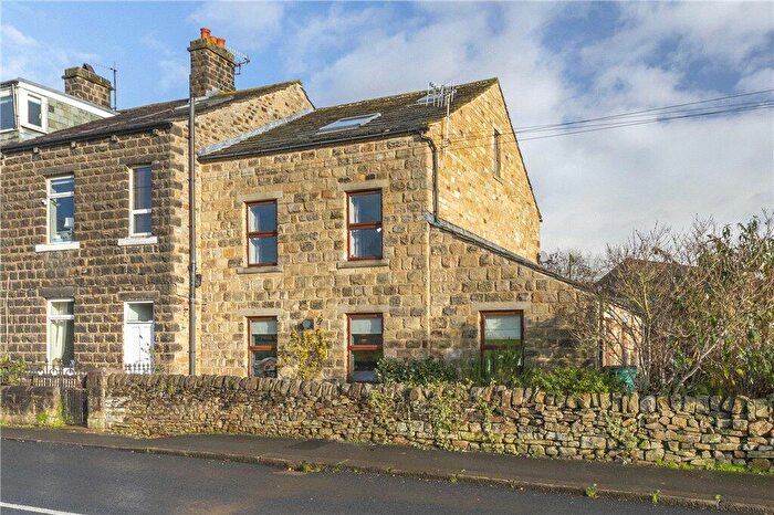 4 Bedroom End Of Terrace House For Sale In Main Street, Addingham, Ilkley, LS29