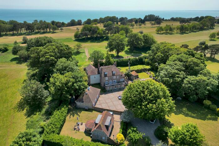 6 Bedroom Detached House For Sale In Blackhouse Hill, Newington, Folkestone, Kent, CT18