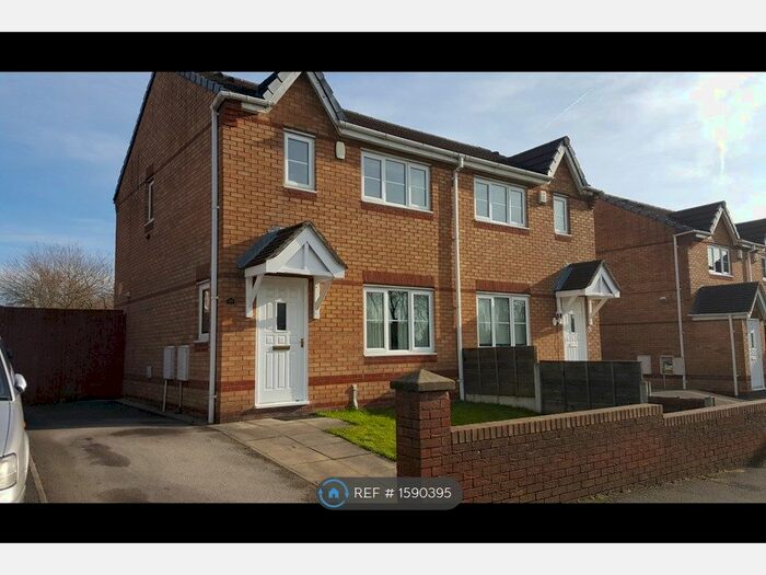 3 Bedroom Semi-Detached House To Rent In Dovecote Lane, Little Hulton, Manchester, M38