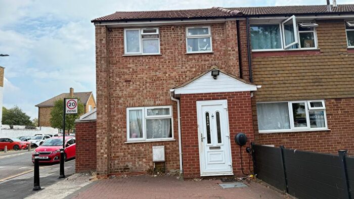 4 Bedroom End Terrace House To Rent In Lady Margaret Road, Southall, UB1