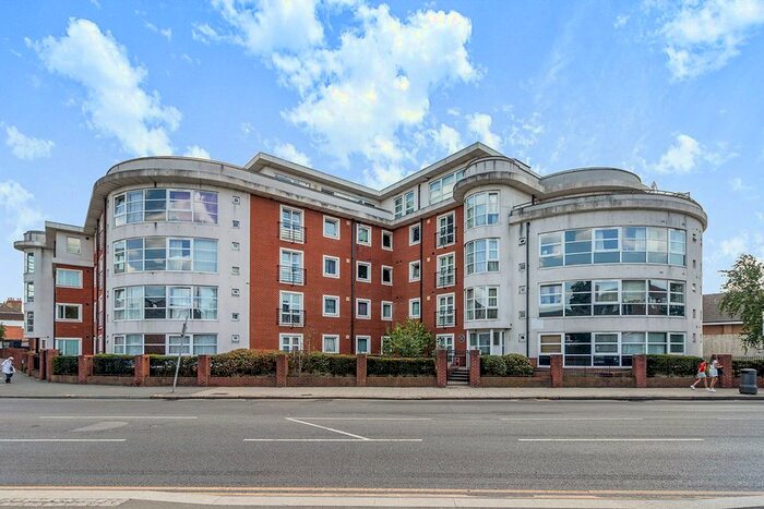 1 Bedroom Flat To Rent In London Road, Kingston Upon Thames, KT2