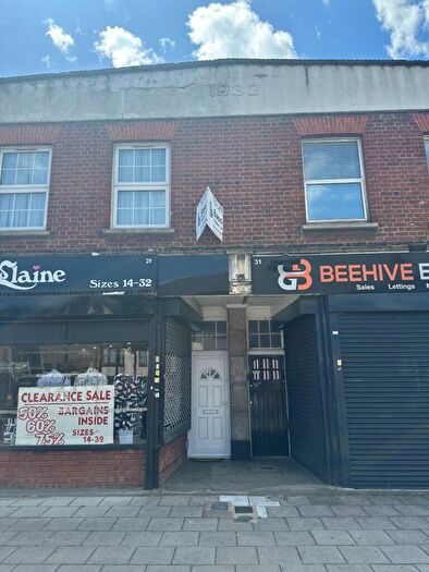1 Bedroom Flat To Rent In Beehive Lane, Gants Hill, Essex, IG1