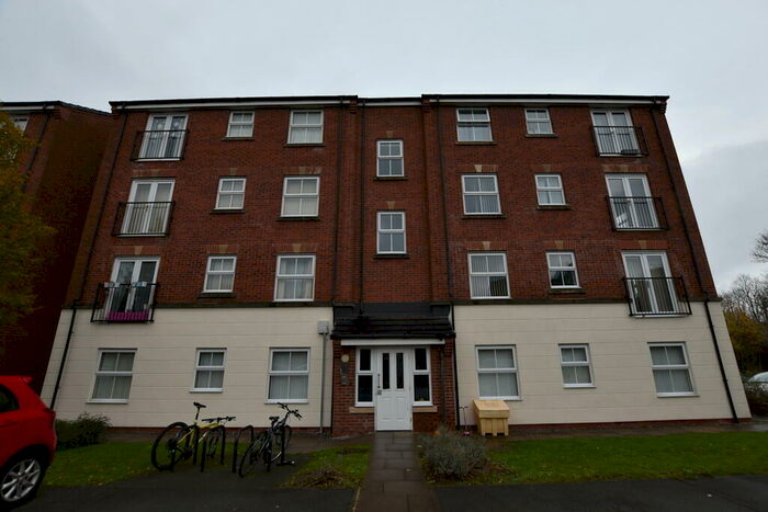 2 Bedroom Apartment To Rent In Lilac Gardens, Bolton, BL3