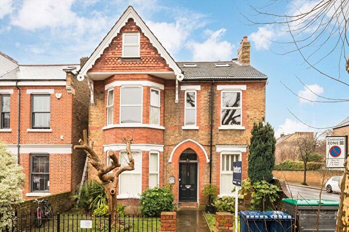 2 Bedroom Flat To Rent In Denbigh Road, London, W13