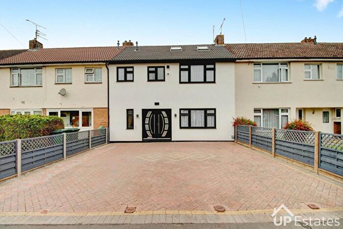 5 Bedroom Terraced House For Sale In Monkswood Crescent, Coventry, CV2