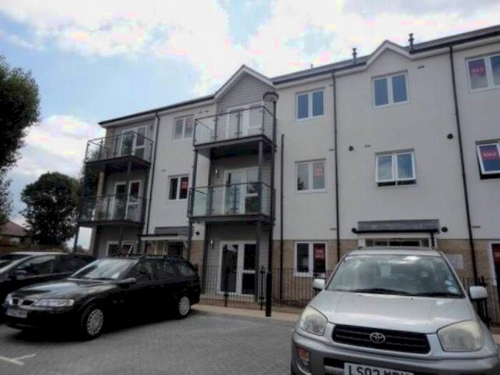 2 Bedroom Flat To Rent In Louisa Oakes Close, Chingford, London, E4