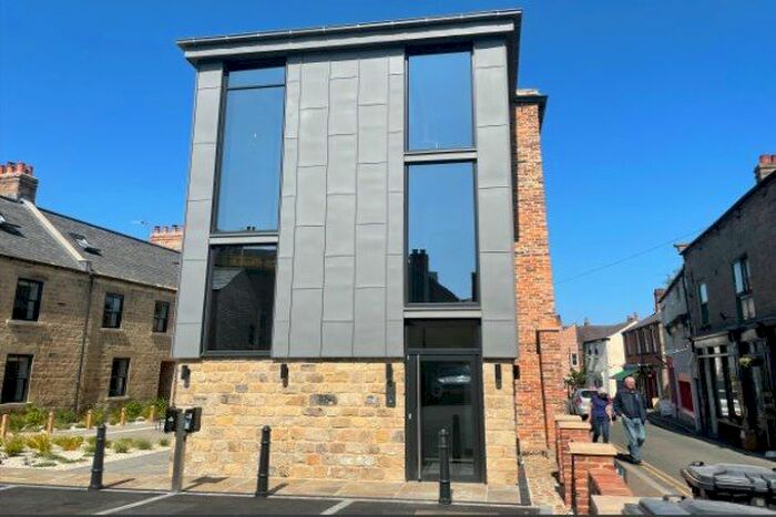 2 Bedroom Flat To Rent In Bowling Green Yard, Knaresborough, HG5