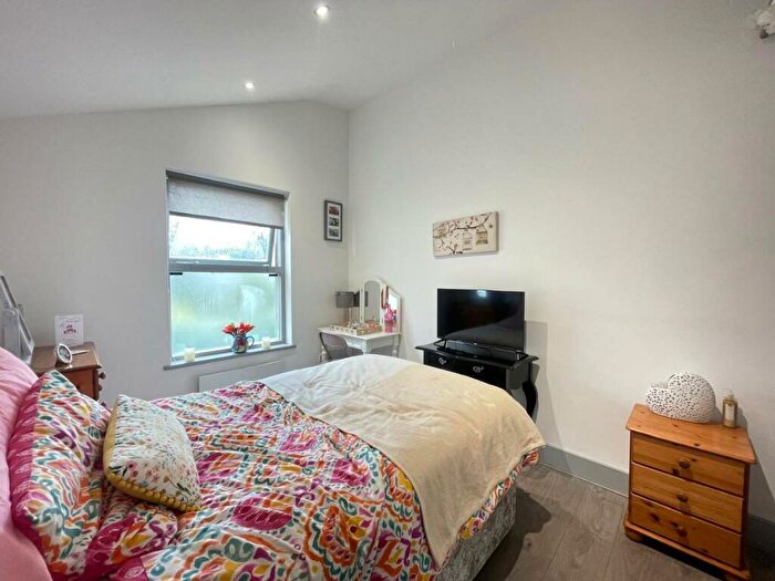 1 Bedroom Apartment To Rent In Goldstone Street, Hove, BN3