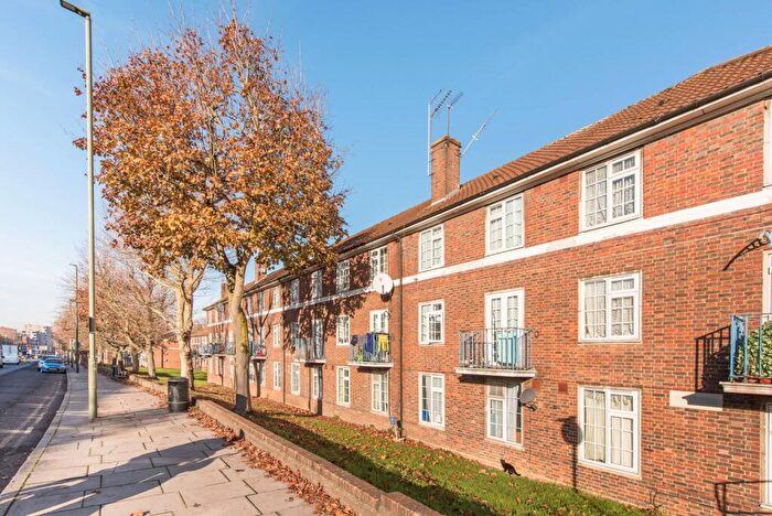 2 Bedroom Flat For Sale In The Hyde, Colindale, London, NW9