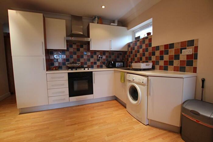 2 Bedroom Apartment To Rent In Woking, GU22