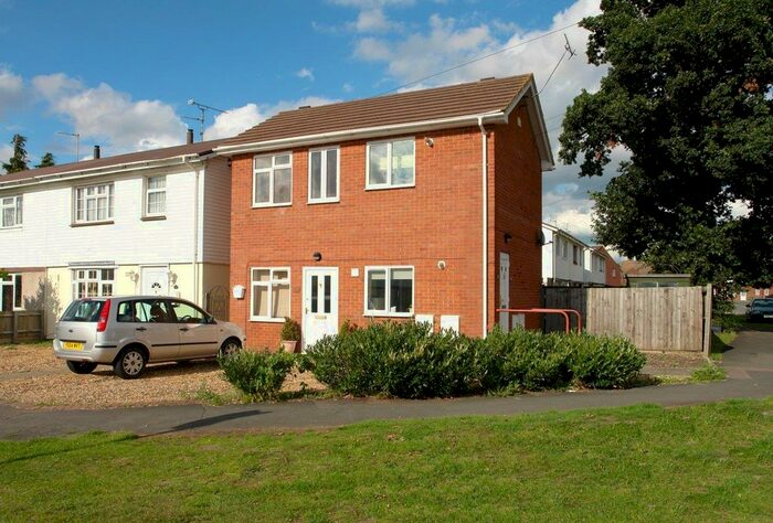 1 Bedroom Flat To Rent In Russell Avenue, Aylesbury, HP21