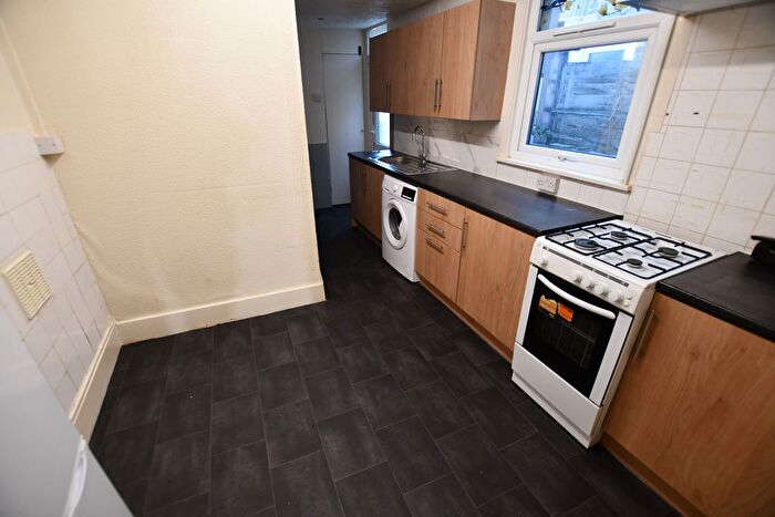 1 Bedroom Maisonette To Rent In Northwood Road, Thornton Heath, Surrey, CR7