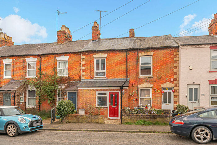 2 Bedroom Terraced House For Sale In Centre Street, Banbury - Large Loft Room, OX16