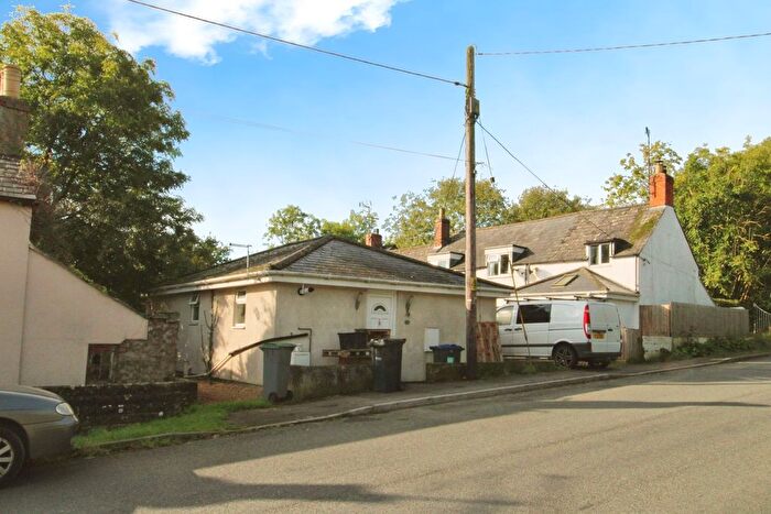 2 Bedroom Detached Bungalow To Rent In Common Hill, Cricklade, SN6
