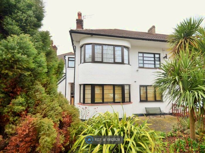 2 Bedroom Maisonette To Rent In Swan Road, West Drayton, UB7