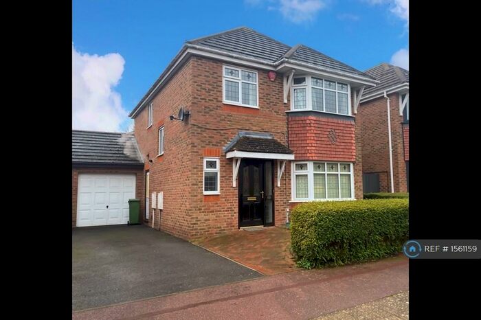 4 Bedroom Detached House To Rent In Wiltshire Way, Bletchley, Milton Keynes, MK3