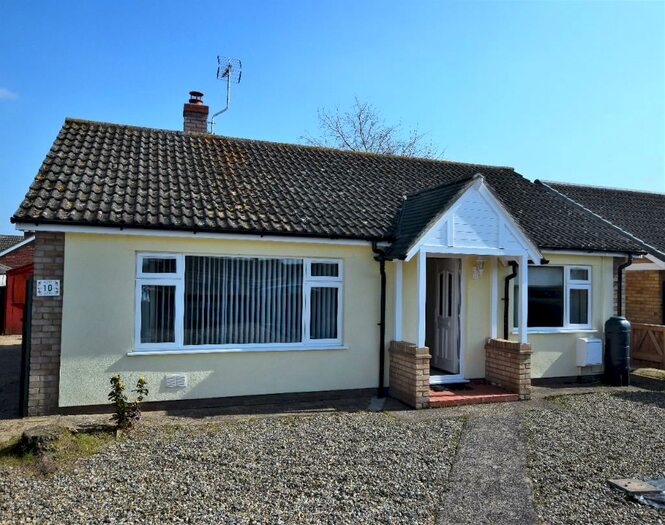 2 Bedroom Detached Bungalow To Rent In St. Francis Close, Brandon, Suffolk, IP27