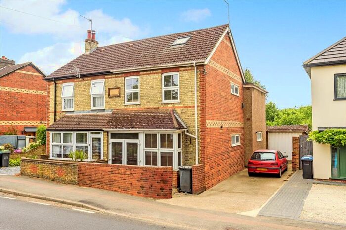 3 Bedroom Terraced House To Rent In New Haw Road, KT15