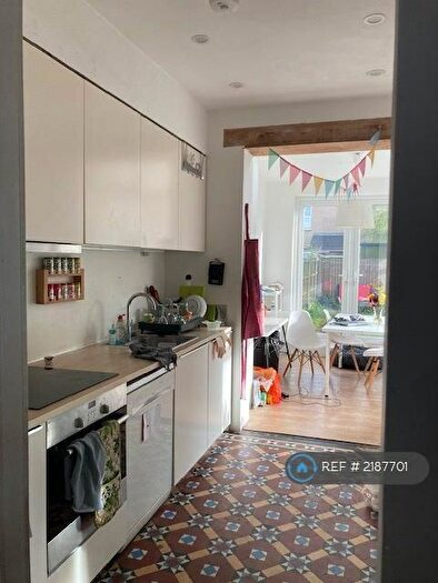 3 Bedroom End Of Terrace House To Rent In Lichfield Road, London, E6