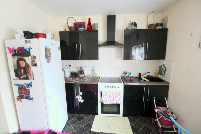 1 Bedroom Flat To Rent In Atherton Road, Clay Hall, IG5