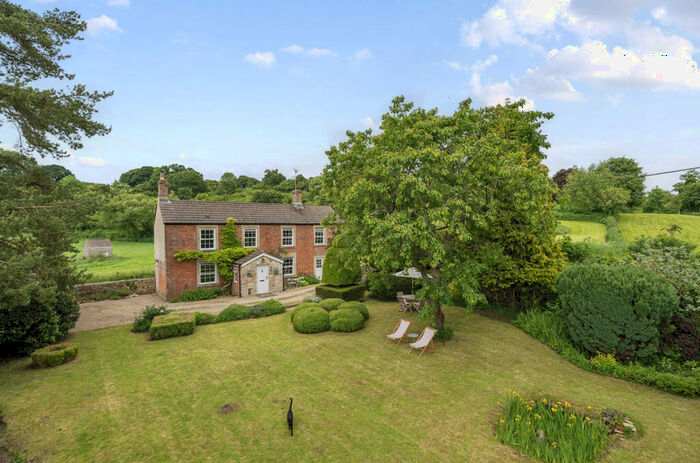 3 Bedroom Detached House For Sale In Bengrove, Camerton, Bath, Somerset, BA2