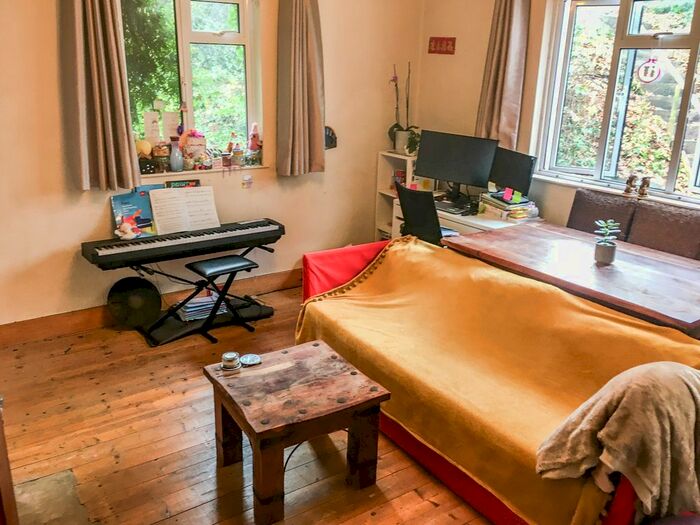 2 Bedroom Flat To Rent In Glebe Court, The Glebe, London SE3