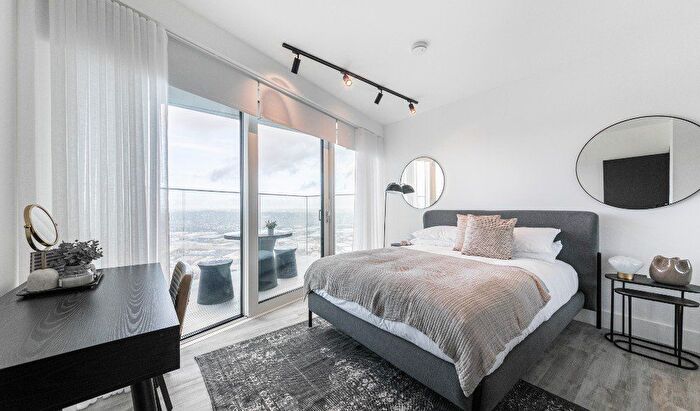 1 Bedroom Flat To Rent In Portal Way, North Acton, W3